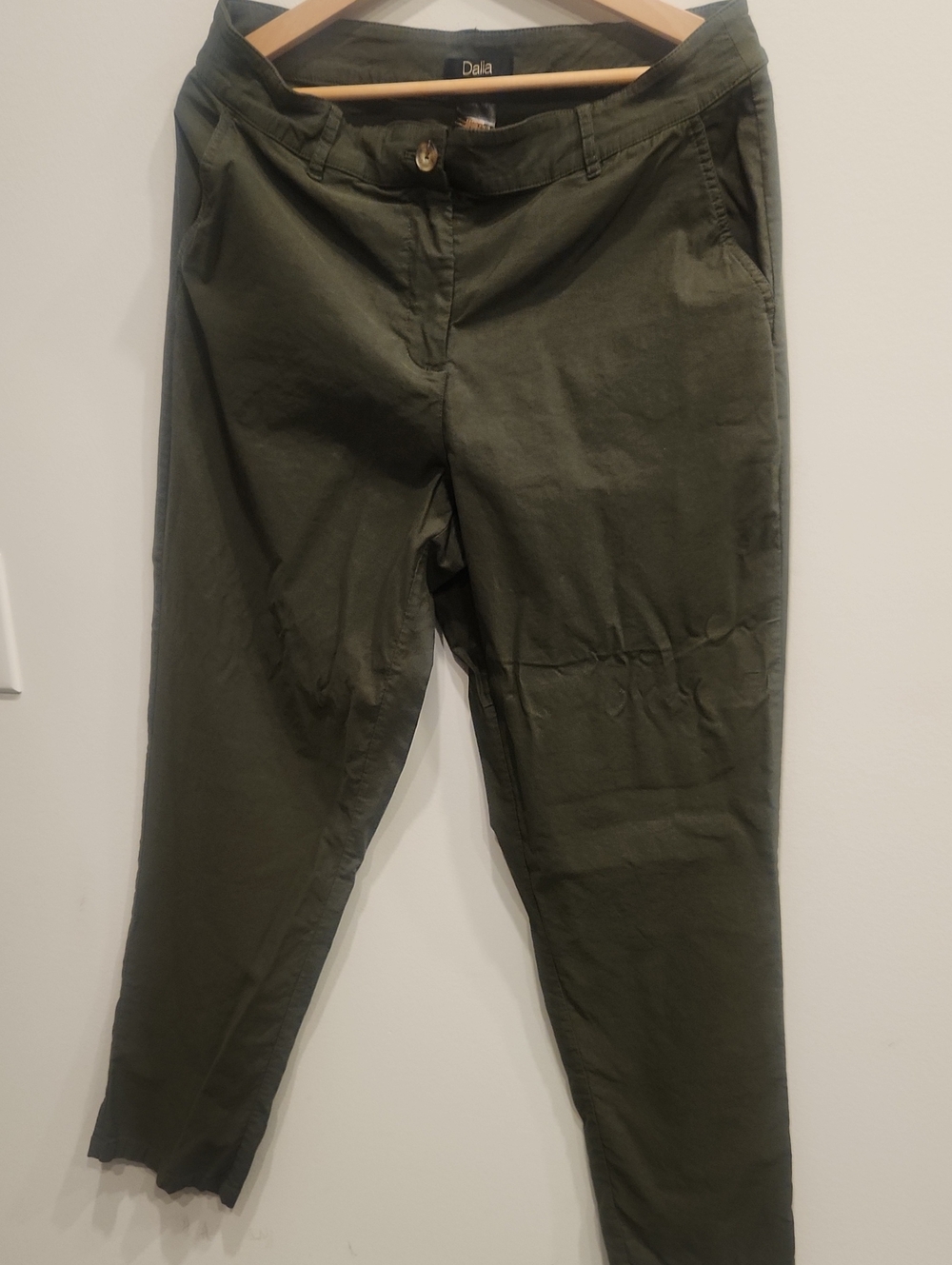 Dalia Olive Green Women's Chinos